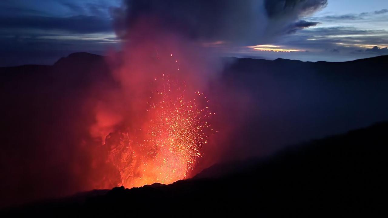 Lenkuru Tanna Volcano View Tree House מראה חיצוני תמונה